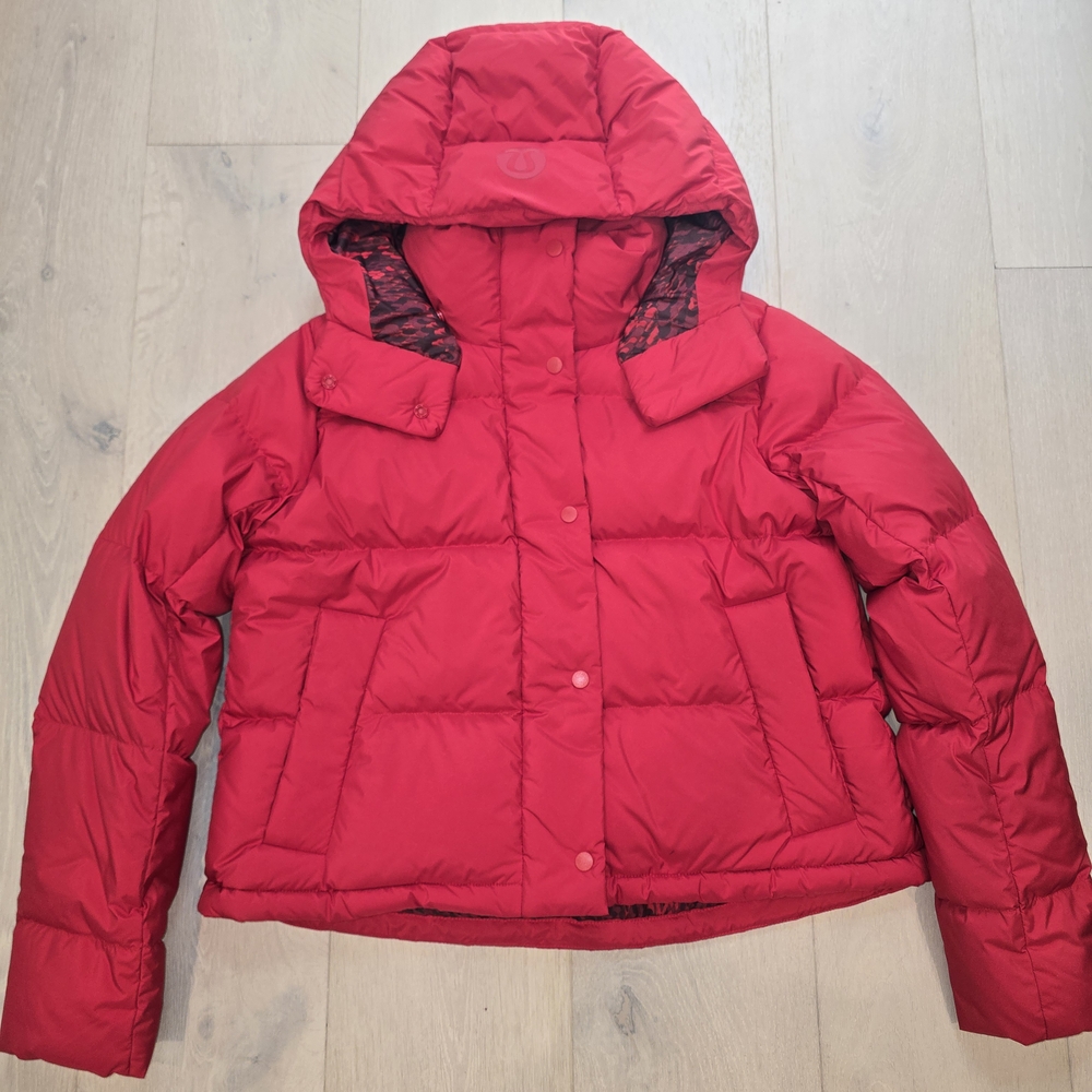 Lululemon Red Wunder Puff Jacket "New Year" Size 4